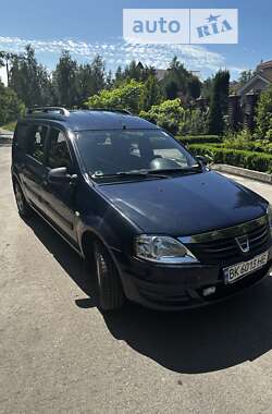 Седан Dacia Logan 2012 в 