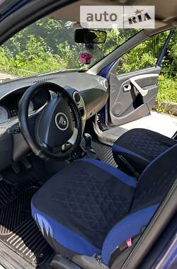 Седан Dacia Logan 2012 в 