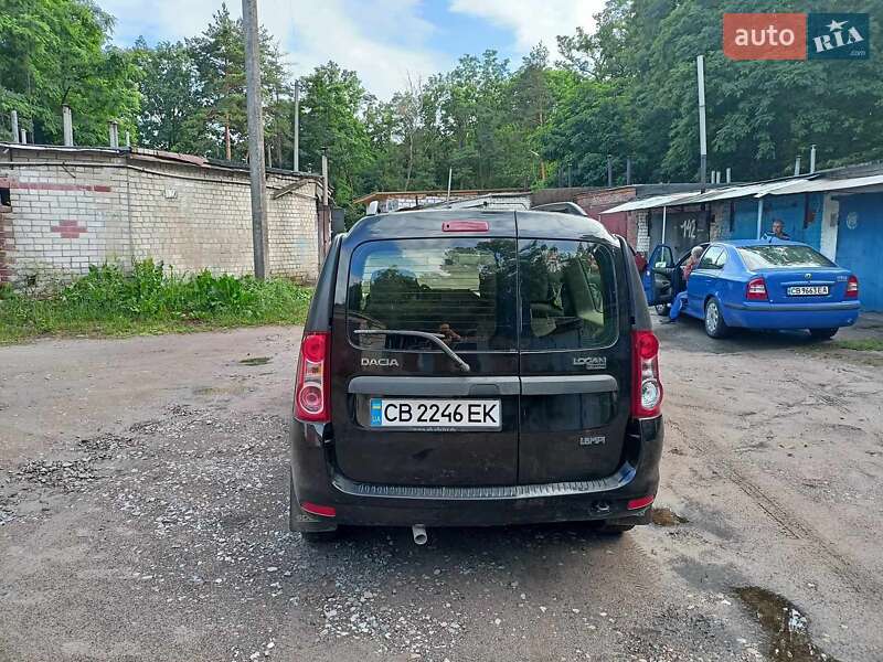 Седан Dacia Logan 2009 в Чернигове