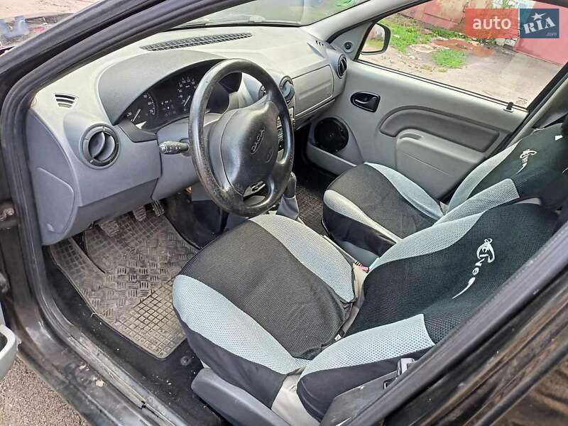 Седан Dacia Logan 2009 в Чернигове