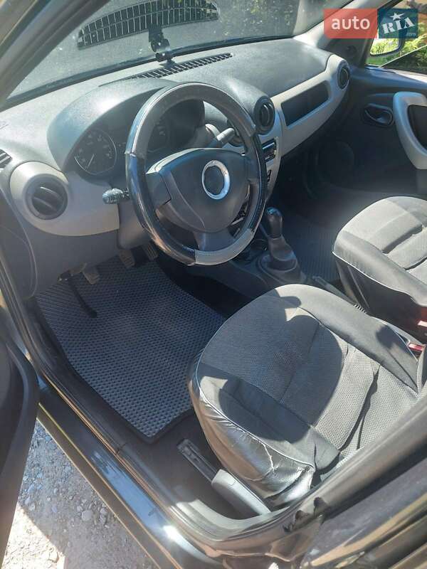 Седан Dacia Logan 2008 в Славянске
