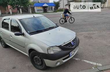 Седан Dacia Logan 2006 в Тисмениці
