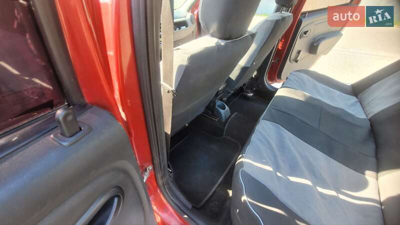Седан Dacia Logan 2008 в Киеве