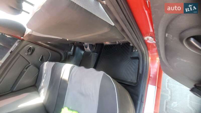 Седан Dacia Logan 2008 в Киеве
