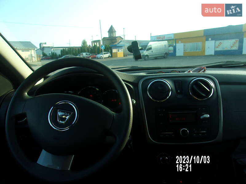 Седан Dacia Logan 2013 в Житомирі