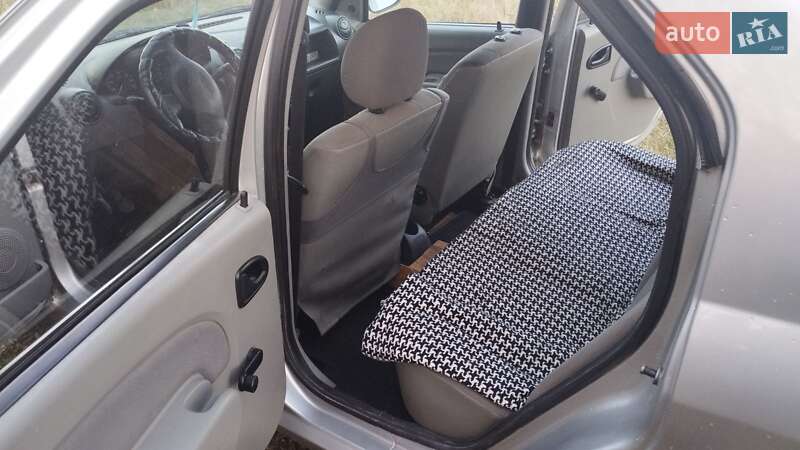 Седан Dacia Logan 2007 в Тернополі фото 5 Седан Dacia Logan 2007 в Тернополі
