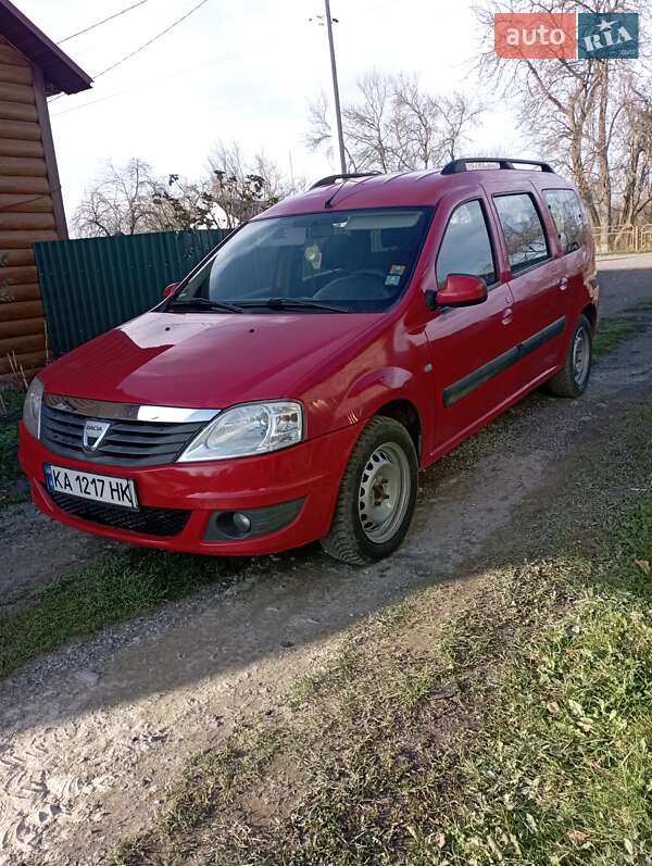 Седан Dacia Logan 2009 в Вараше