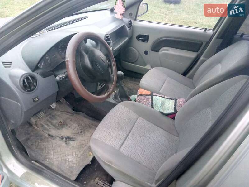 Седан Dacia Logan 2006 в Ровно фото 3 Седан Dacia Logan 2006 в Ровно