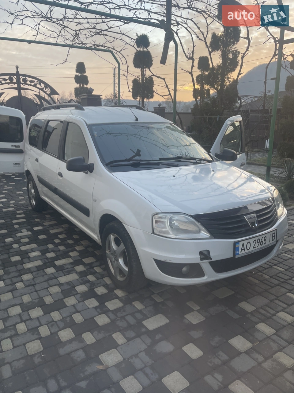 2011 Dacia Logan - мініатюра 10