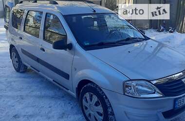 Седан Dacia Logan 2009 в Харкові