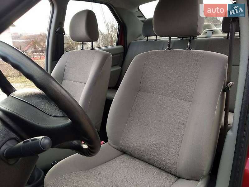Седан Dacia Logan 2007 в Тернополі