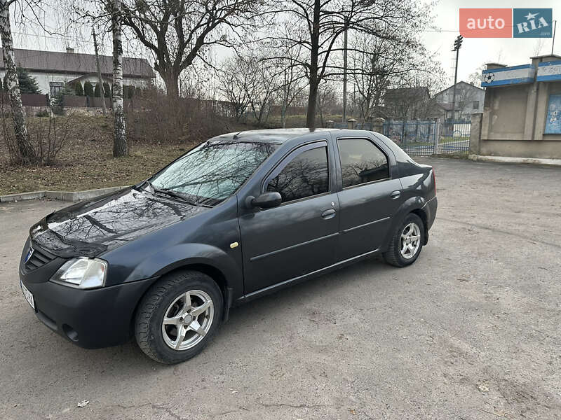 Седан Dacia Logan 2006 в Золочеве