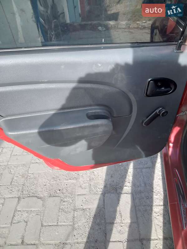 Седан Dacia Logan 2007 в Тальному