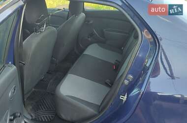 Седан Dacia Logan 2015 в 