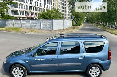 Седан Dacia Logan 2010 в Києві