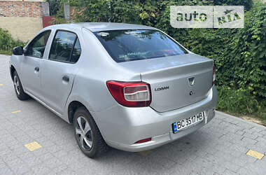 Седан Dacia Logan 2013 в Львові