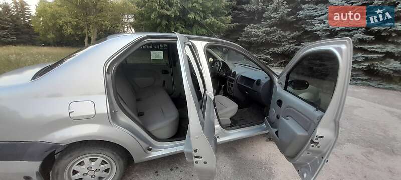Седан Dacia Logan 2007 в Запоріжжі