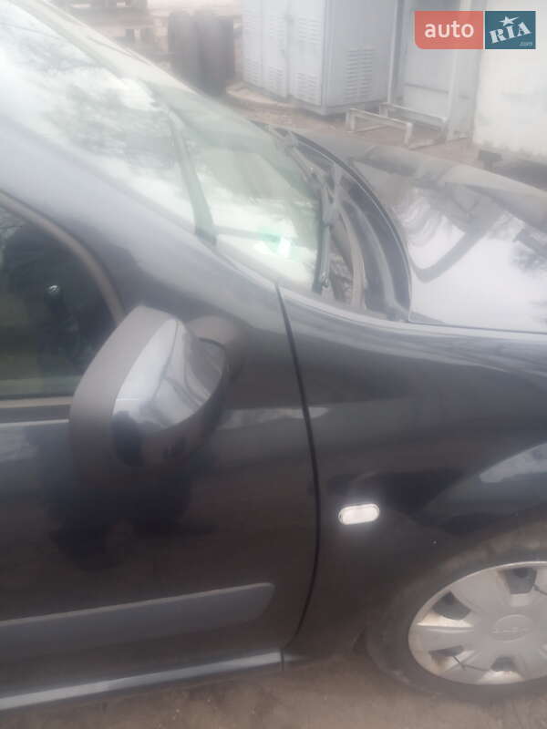 Универсал Dacia Logan 2008 в Пирятине