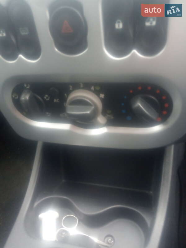 Универсал Dacia Logan 2008 в Пирятине