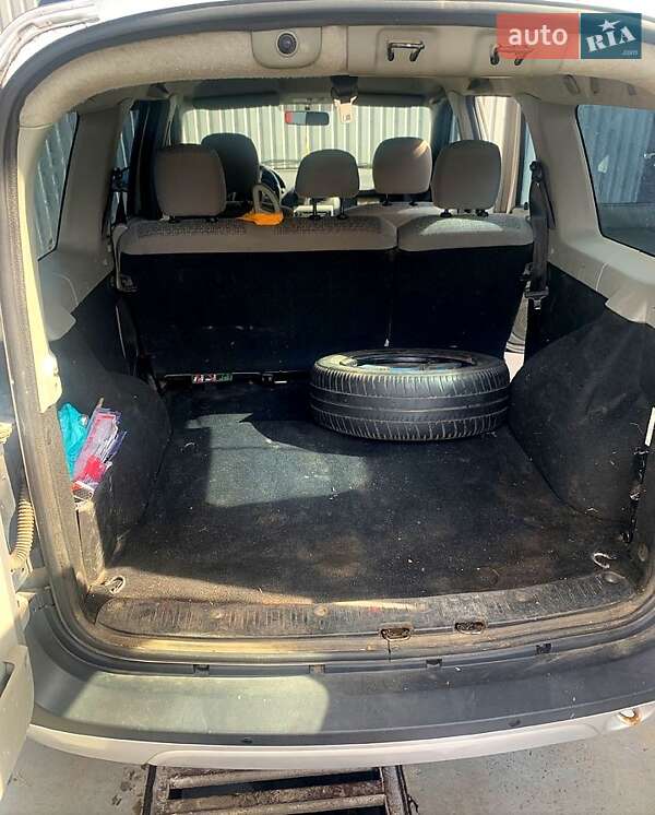 Седан Dacia Logan 2008 в Харкові