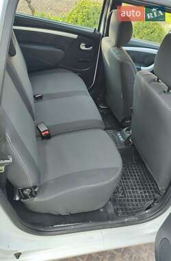Седан Dacia Logan 2008 в Ровно