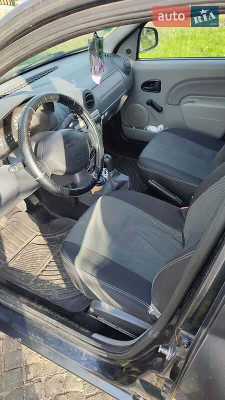 Седан Dacia Logan 2008 в Ровно