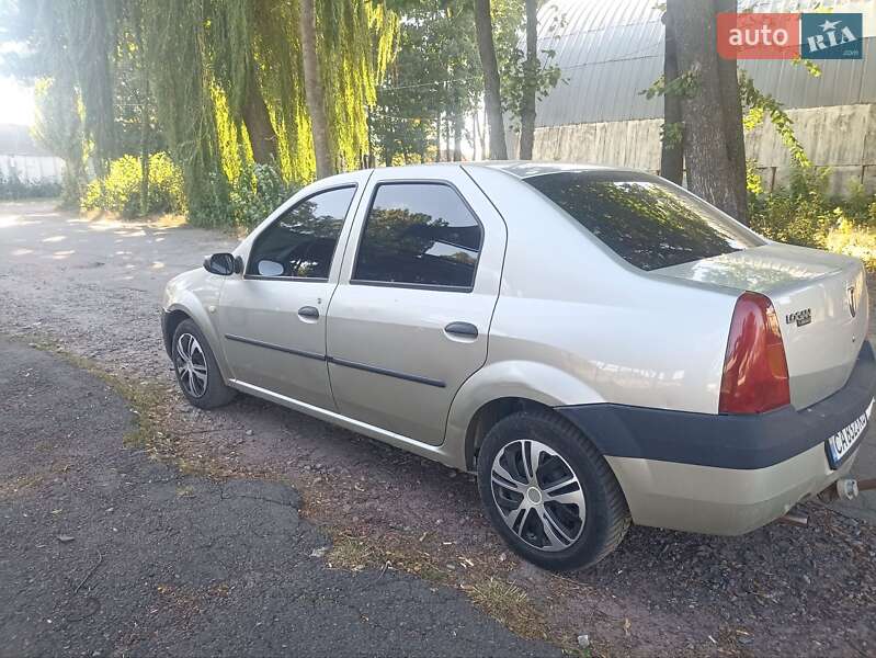 Седан Dacia Logan 2005 в Монастырище