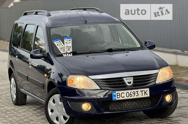 Седан Dacia Logan 2012 в Самборі