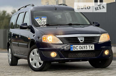 Седан Dacia Logan 2012 в Самборе