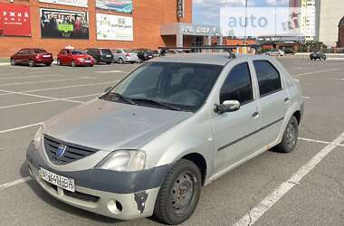 Седан Dacia Logan 2005 в Києві