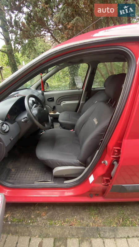 Седан Dacia Logan 2008 в Малій Висці