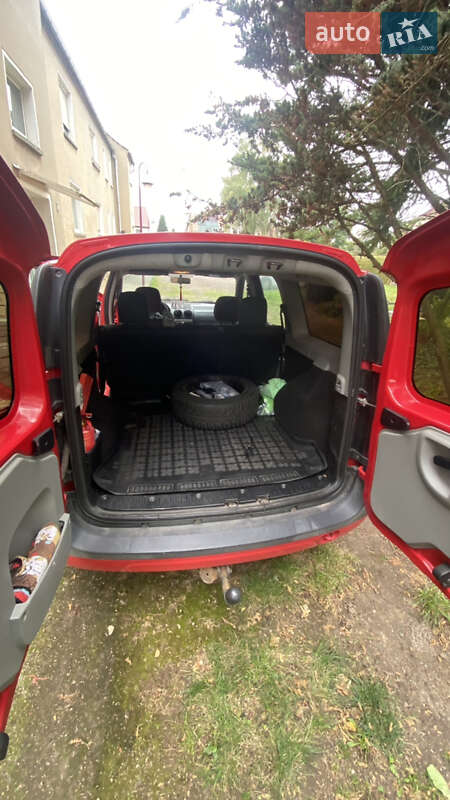 Седан Dacia Logan 2008 в Малій Висці