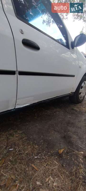 Седан Dacia Logan 2007 в Полтаве