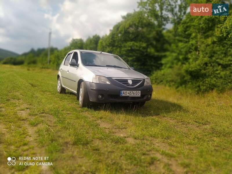 Седан Dacia Logan 2006 в Мукачево