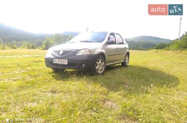 Седан Dacia Logan 2006 в Мукачевому