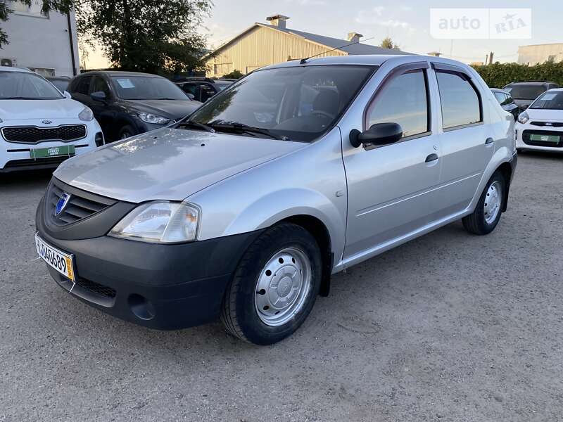 Седан Dacia Logan 2006 в Полтаві