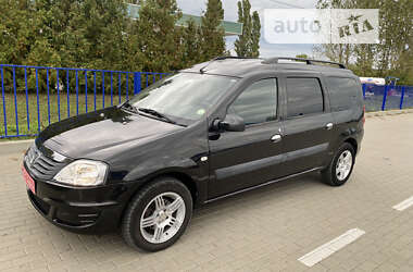 Седан Dacia Logan 2011 в Луцке