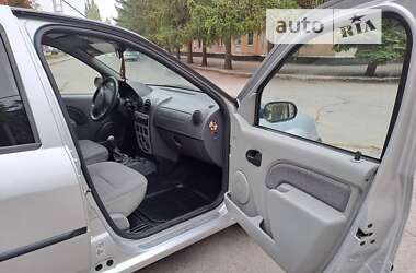 Седан Dacia Logan 2007 в Жовтих Водах