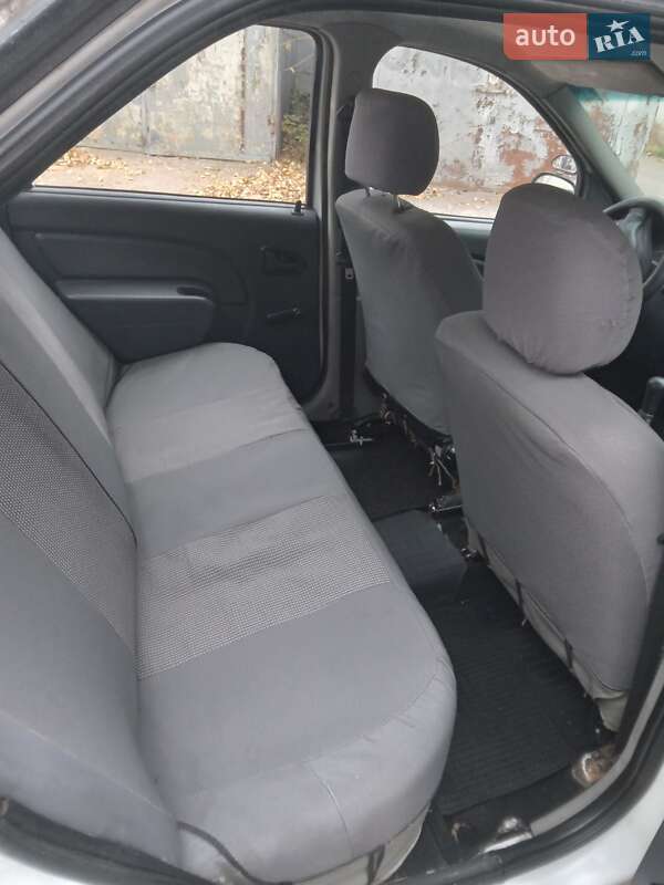 Седан Dacia Logan 2008 в Одессе