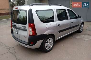 Седан Dacia Logan 2008 в Чернігові