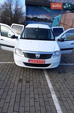 Седан Dacia Logan 2010 в Луцке