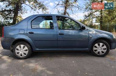 Седан Dacia Logan 2008 в Каневі