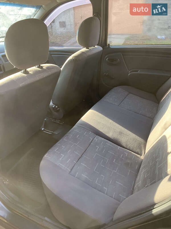 Седан Dacia Logan 2008 в Івано-Франківську фото 6 Седан Dacia Logan 2008 в Івано-Франківську