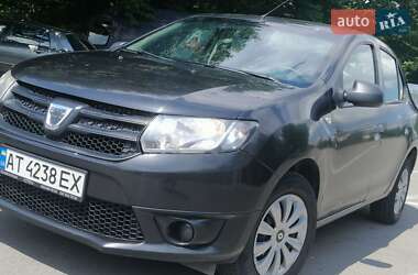 Седан Dacia Logan 2013 в Ивано-Франковске