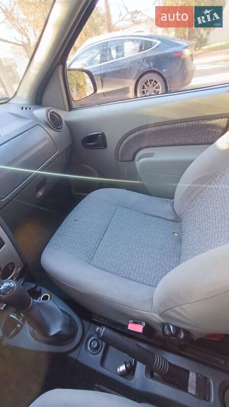 Седан Dacia Logan 2007 в Львове