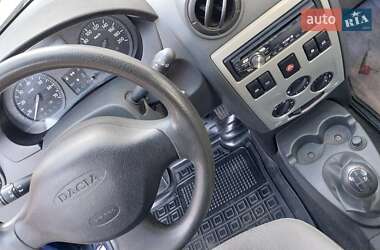 Седан Dacia Logan 2011 в 
