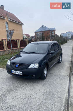 Седан Dacia Logan 2006 в Вараші