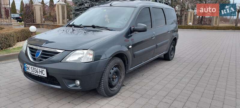Седан Dacia Logan 2008 в Сарнах