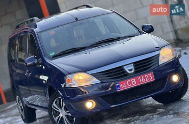 Седан Dacia Logan 2009 в Самборе