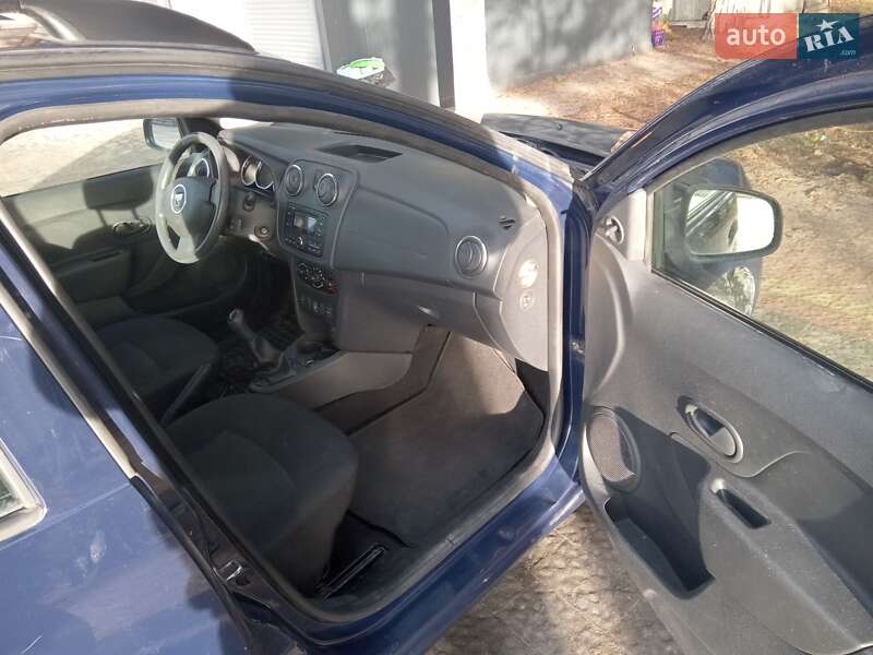 Седан Dacia Logan 2014 в Львове